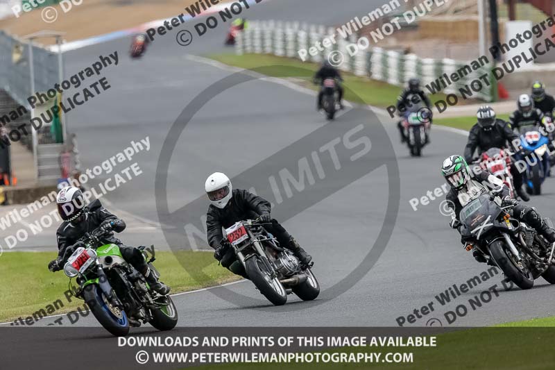 Vintage motorcycle club;eventdigitalimages;mallory park;mallory park trackday photographs;no limits trackdays;peter wileman photography;trackday digital images;trackday photos;vmcc festival 1000 bikes photographs